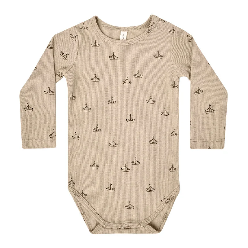 ---Quincy Mae Boats Ribbed Bodysuit